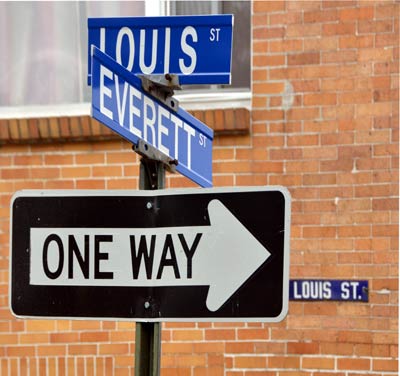 Street sign at Louis Street and Everett Street