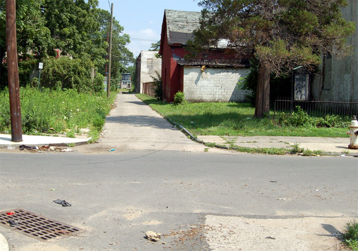 Intersection of Sycamore Street and Maurice Street, 2006