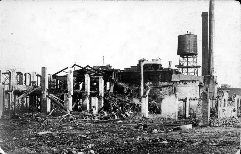 C.B. Coles fire scene photo owned by Detective Clifford Carr