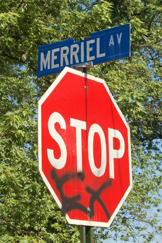 Merriel Avenue street sign