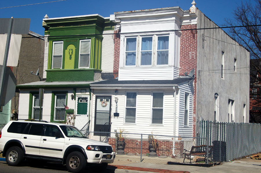 2929-2931 Mickle Street, photograph taken March 8, 2008