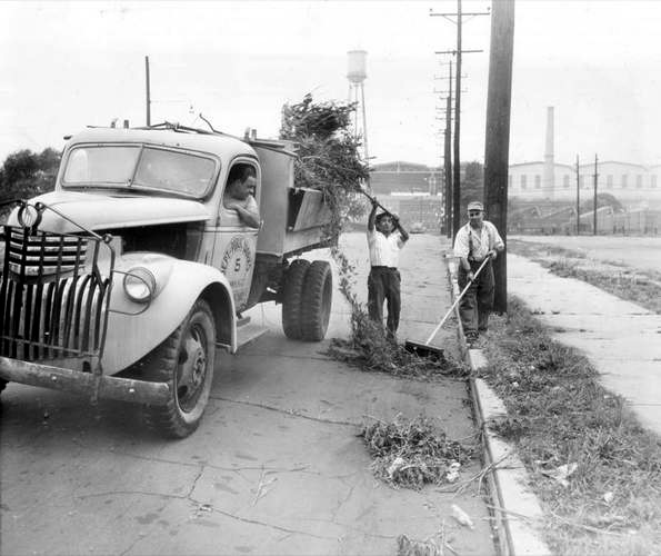 City workers on Morgan Street, July 1949