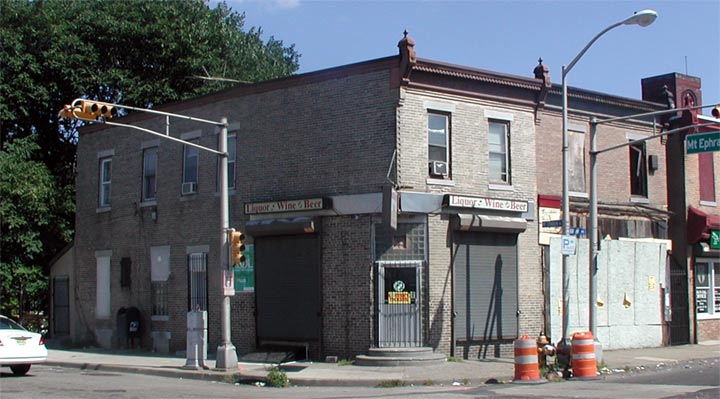 La Victoria Cafe at 1101 Kaighn Avenue, September 2003