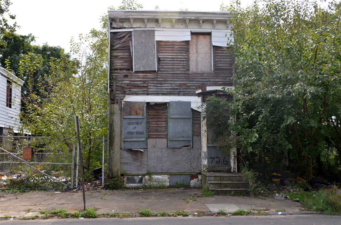 726 Mount Vernon Street, photographed October 3, 2011