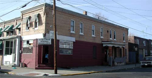 Buck's Lounge as it appeared February 23, 2004
