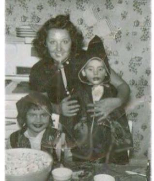 1405 Norris Street: Halloween 1951, Romano family