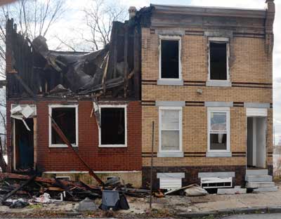 252–254 Pine Street, December 2011