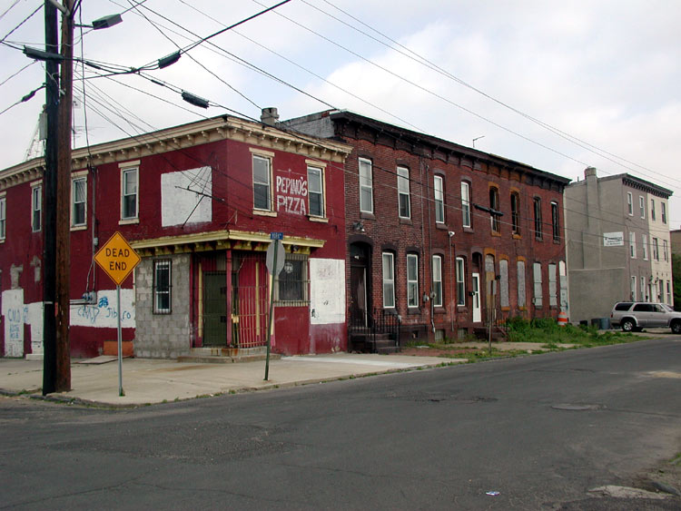 901 to 919 Point Street, May 2004