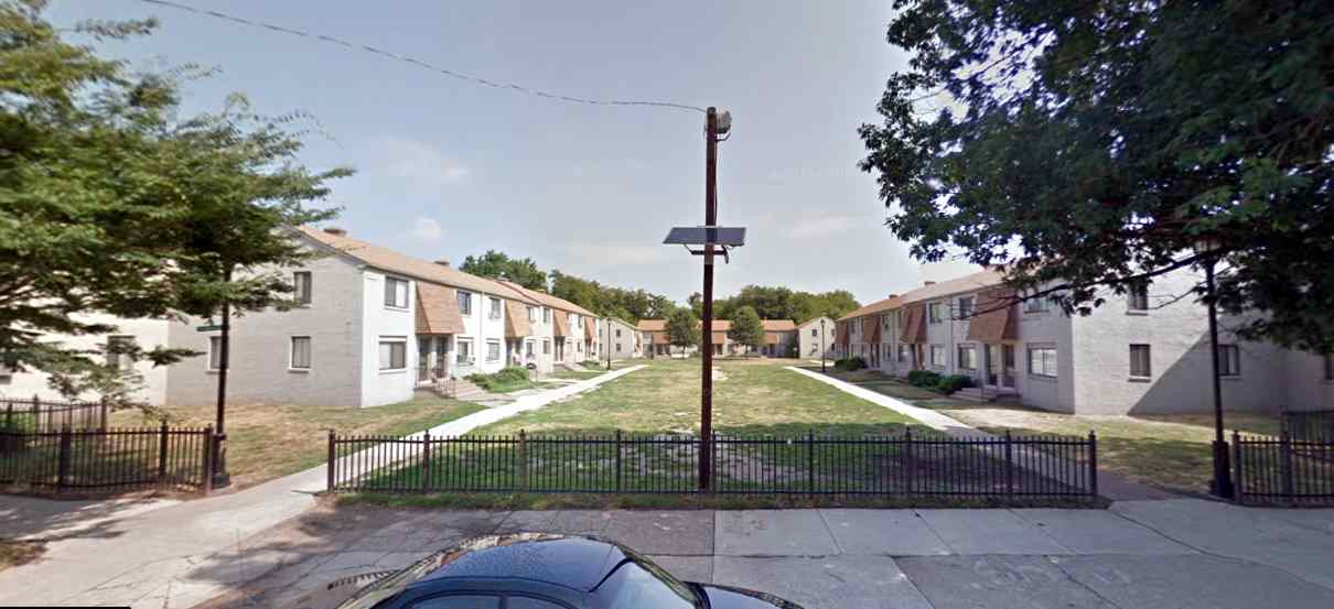Intersection of Powell Court and Everett Street