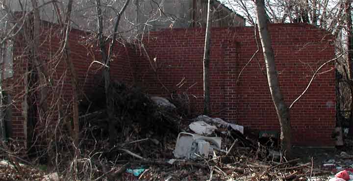 1743 Railroad Avenue, February 2004