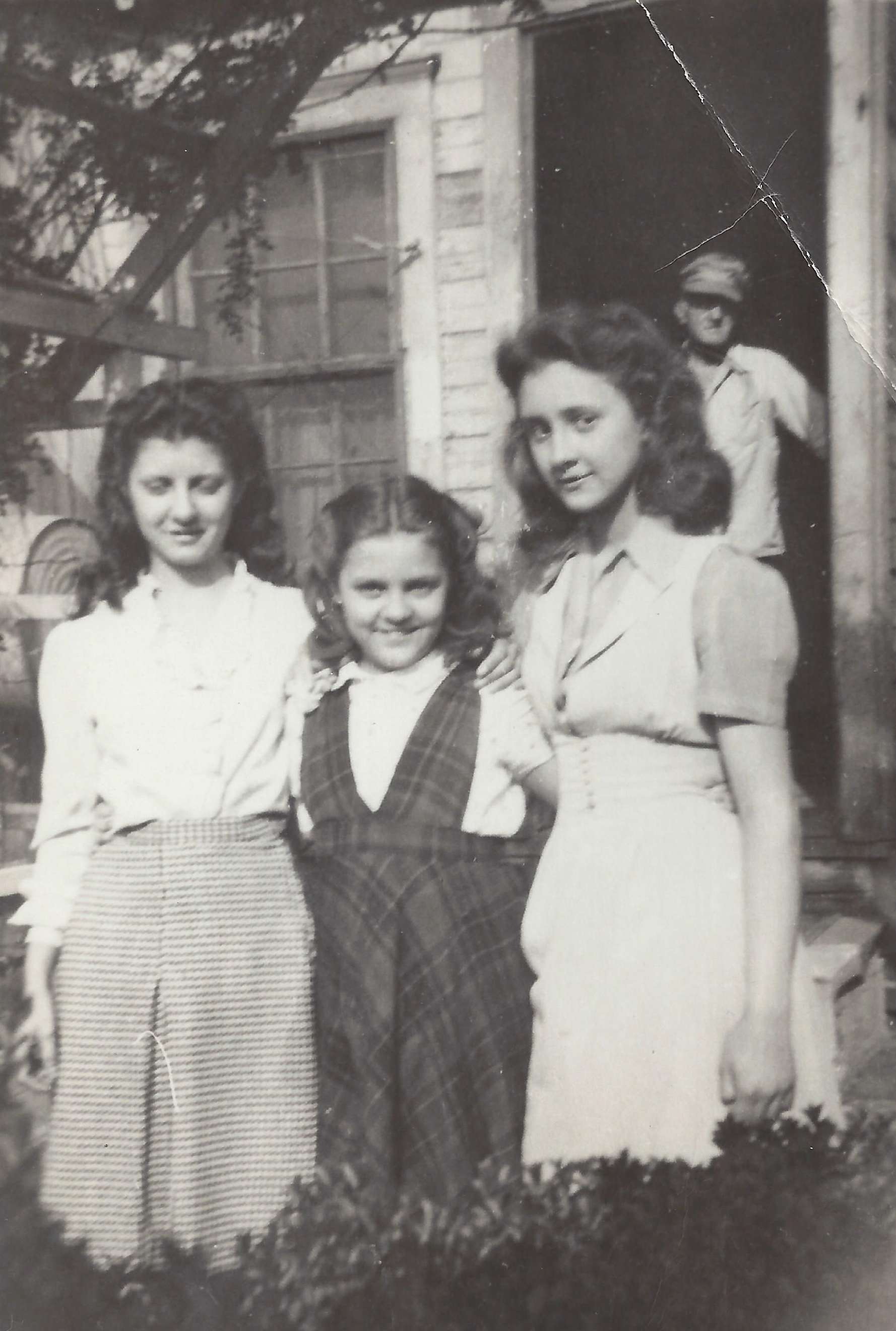 Dolores, Joan, and Loretta Prader, 1727 Railroad Avenue