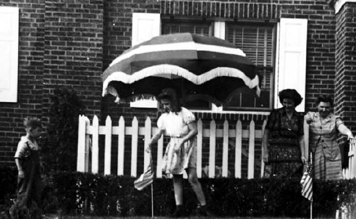 Leon and Blanche Gottlieb family, 480 Randolph Street, 1940s–1950s