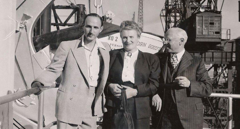 Nathan, Bernie, and Hilda Wortreich, 630 Randolph Street, 1947