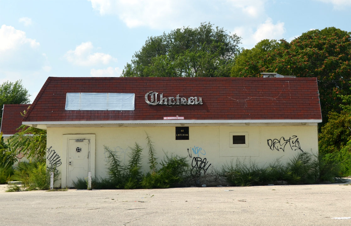 1787 River Avenue — The Chateau, 2011