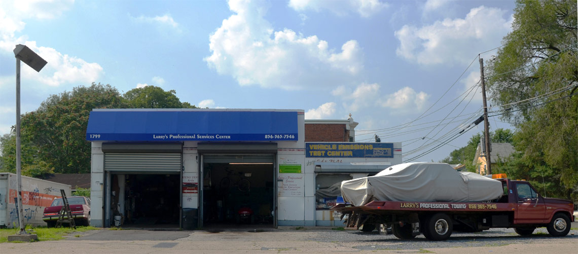 1799 River Avenue — Larry's Professional Service Center, 2011