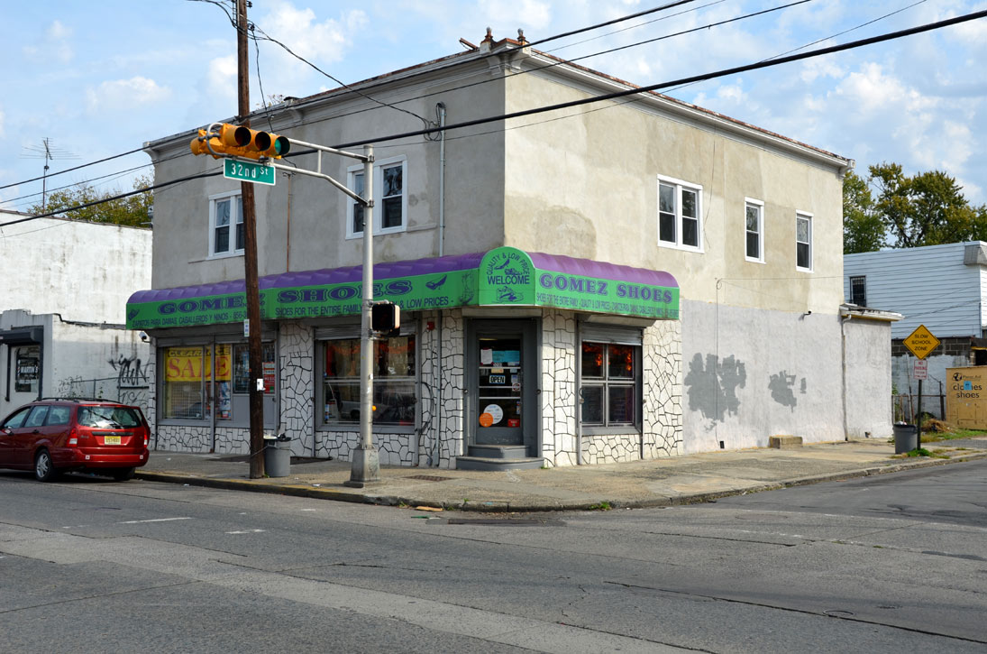 Northeast Corner of North 32nd Street & River Avenue, October 18, 2011