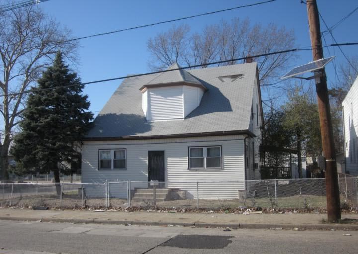 3301 River Avenue, 2011