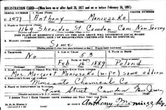 Maniuszko family, 1169 Sheridan Street, World War II