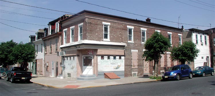 Southwest corner of South 4th Street and Spruce Street, July 10, 2004