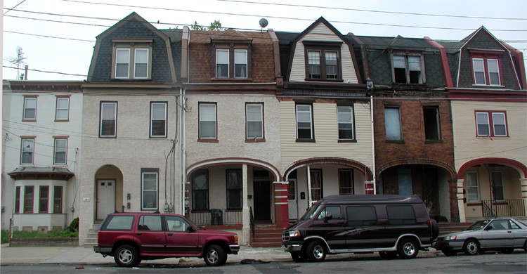 122 to 112 State Street — Looking South from Howard Street