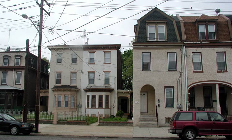126, 124–122, 120–118 State Street — Looking South from Howard Street