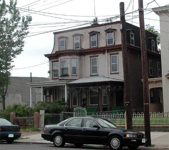 128–126 State Street — Looking South from Howard Street