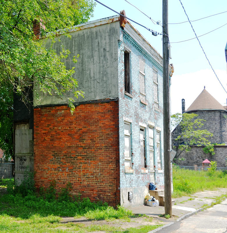 810 St. John Street, August 17, 2011