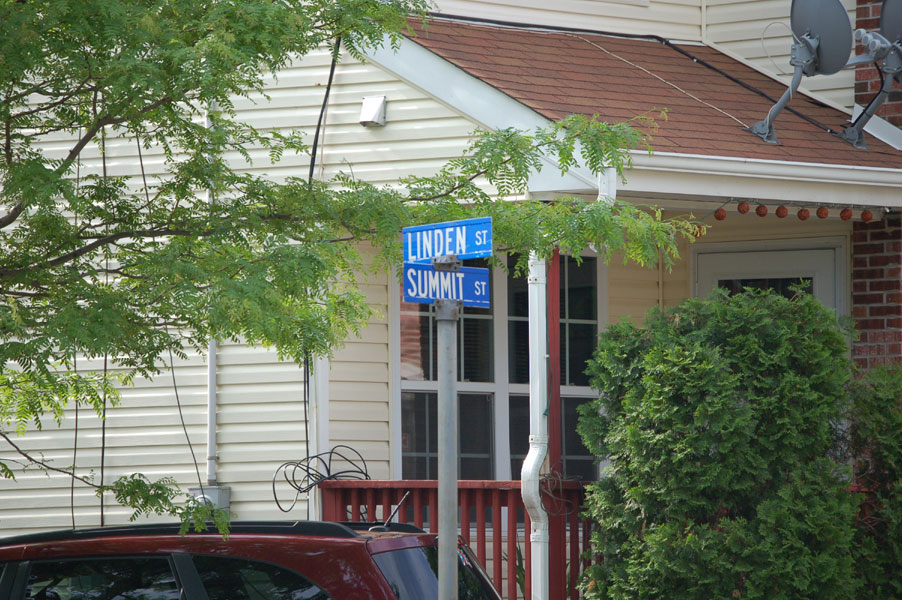 Summit Street and Linden Street, May 2, 2010, second view