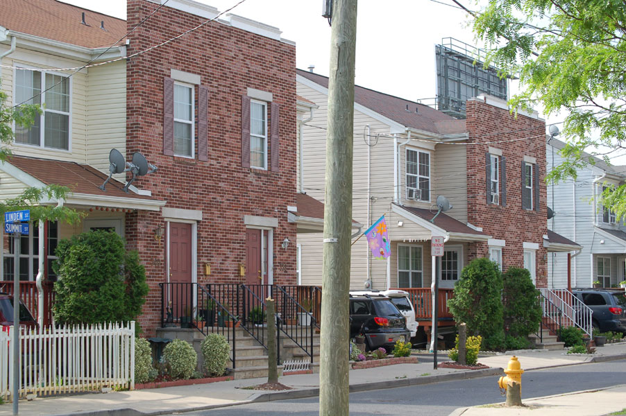 Summit Street and Linden Street, May 2, 2010