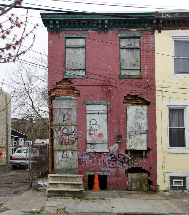 324 Sycamore Street, photograph taken March 16, 2012