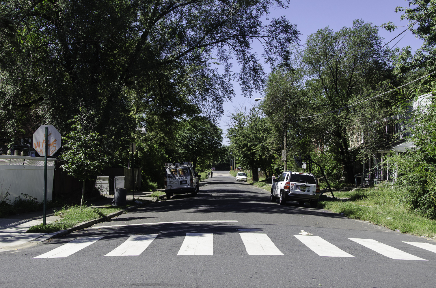 Looking west on Sylvan Street from South 8th Street, September 5, 2013