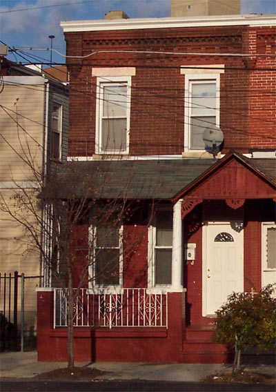 419 Trenton Avenue, December 2005