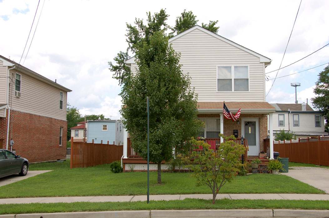 2735 Tyler Avenue, June 25, 2011