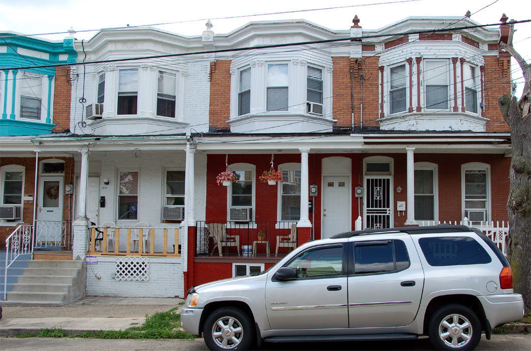 2810–2814 Tyler Avenue, June 25, 2011