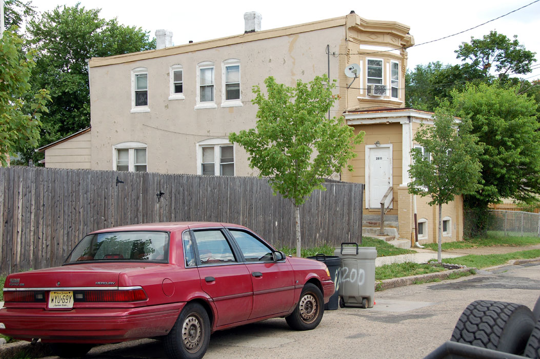 2811 Tyler Avenue, June 25, 2011