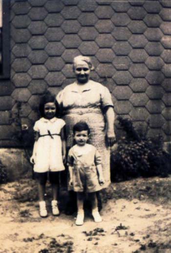 Mrs. Marguerite Venella with grandchildren Mary and Tommy DeCampli, 1824 Van Buren Street, 1939