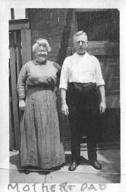 Maud & Ellwood Bunting — circa 1918, 515 Van Hook Street, Camden