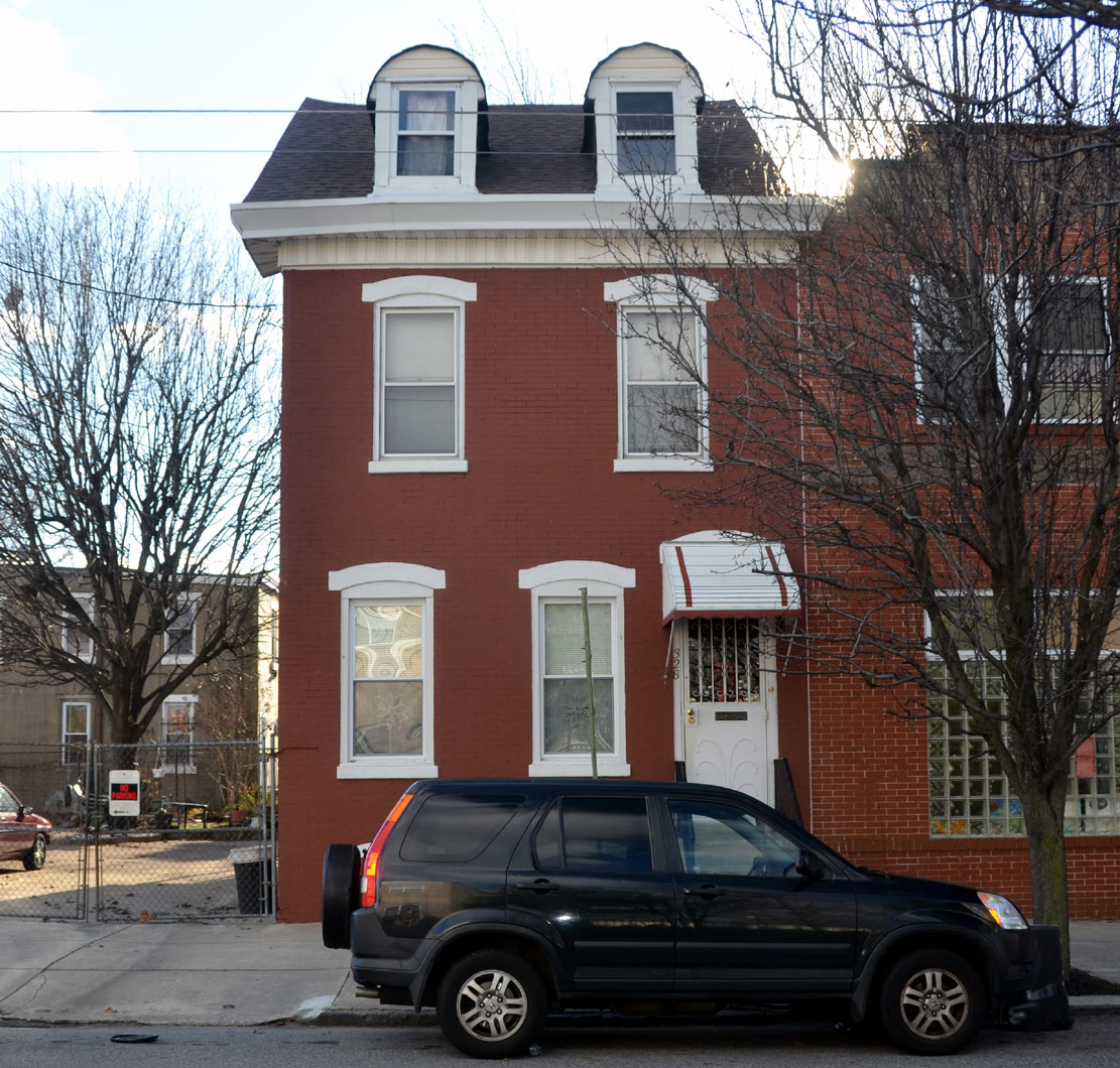 328 Vine Street, December 28, 2011