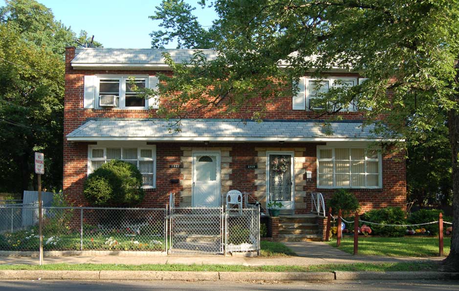2937–2939 Waldorf Avenue, July 7, 2006
