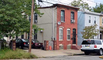 711-713 Walnut Street, October 3, 2011