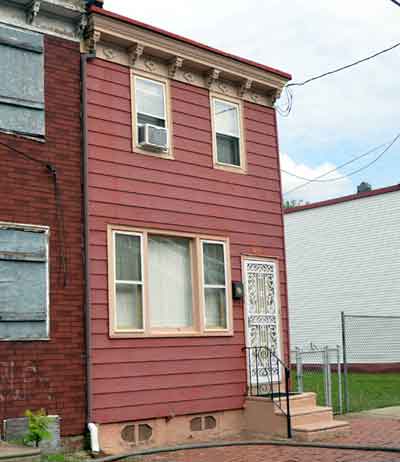 725 Walnut Street, October 3, 2011