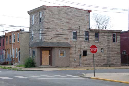 Looking southeast at 3rd Street and Walnut Street intersection, June 30, 2011