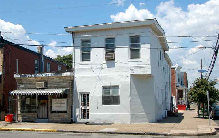 Northwest corner of 8th Street and Walnut Street, July 16, 2011