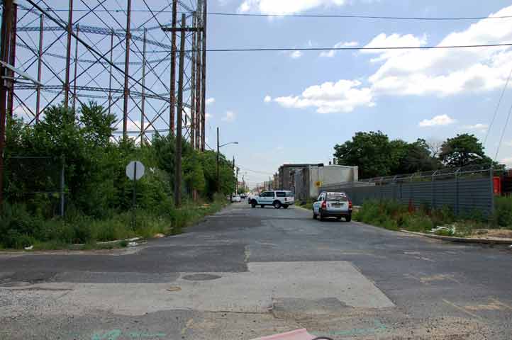 Looking east at the intersection of Locust and Walnut Streets
