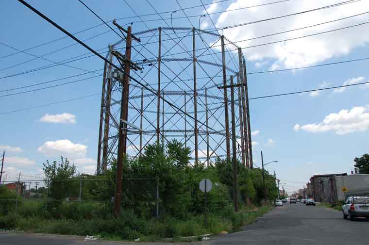 Looking northeast at the intersection of Locust and Walnut Streets