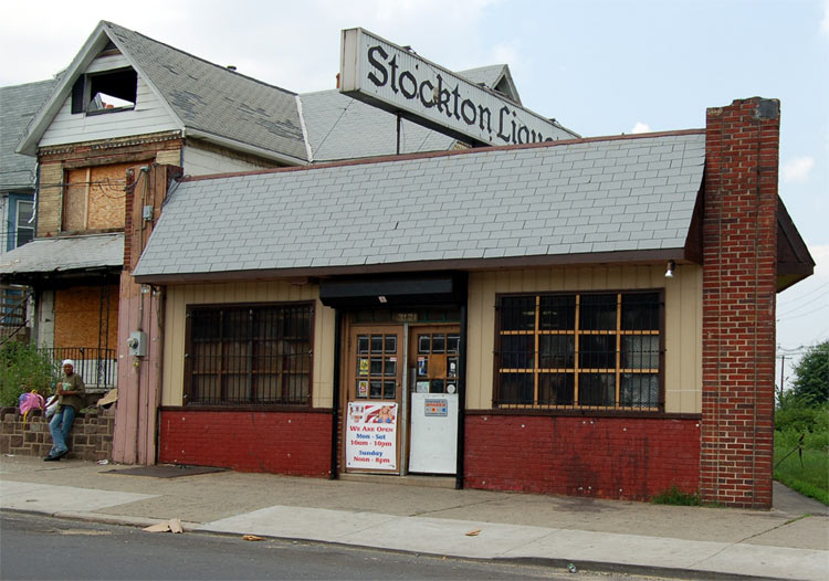 3121 Westfield Avenue — Stockton Liquors, June 29, 2006