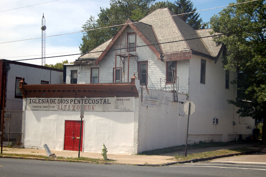3631–3633 Westfield Avenue — Iglesia Dios Pentacostal, August 26, 2008