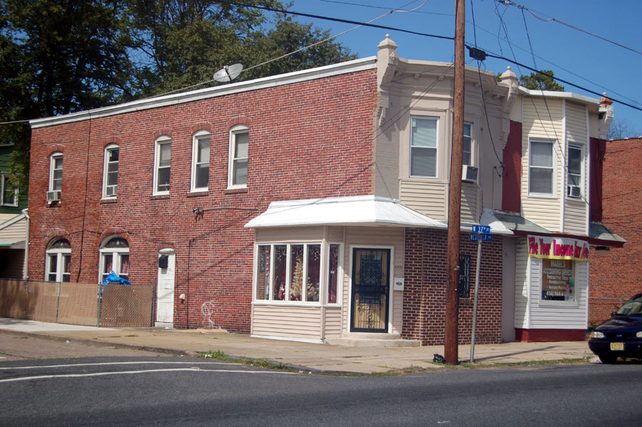 3701–3703 Westfield Avenue, August 26, 2008