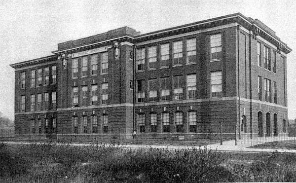 Parkside Elementary School on the southeast side of Wildwood Avenue