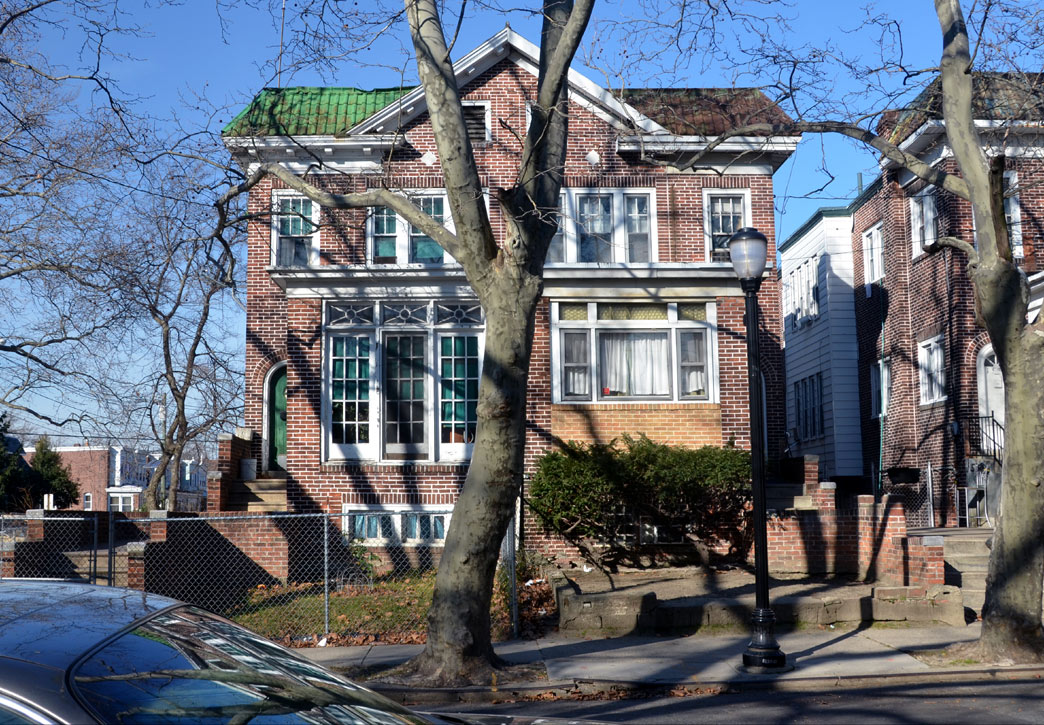 1525–1527 Wildwood Avenue, January 4, 2012
